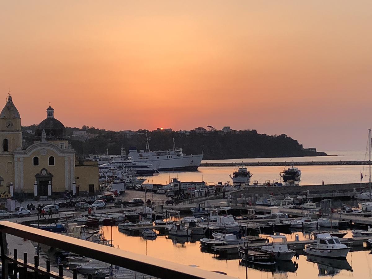 L'Isola Del Postino Rooms Procida Exterior foto